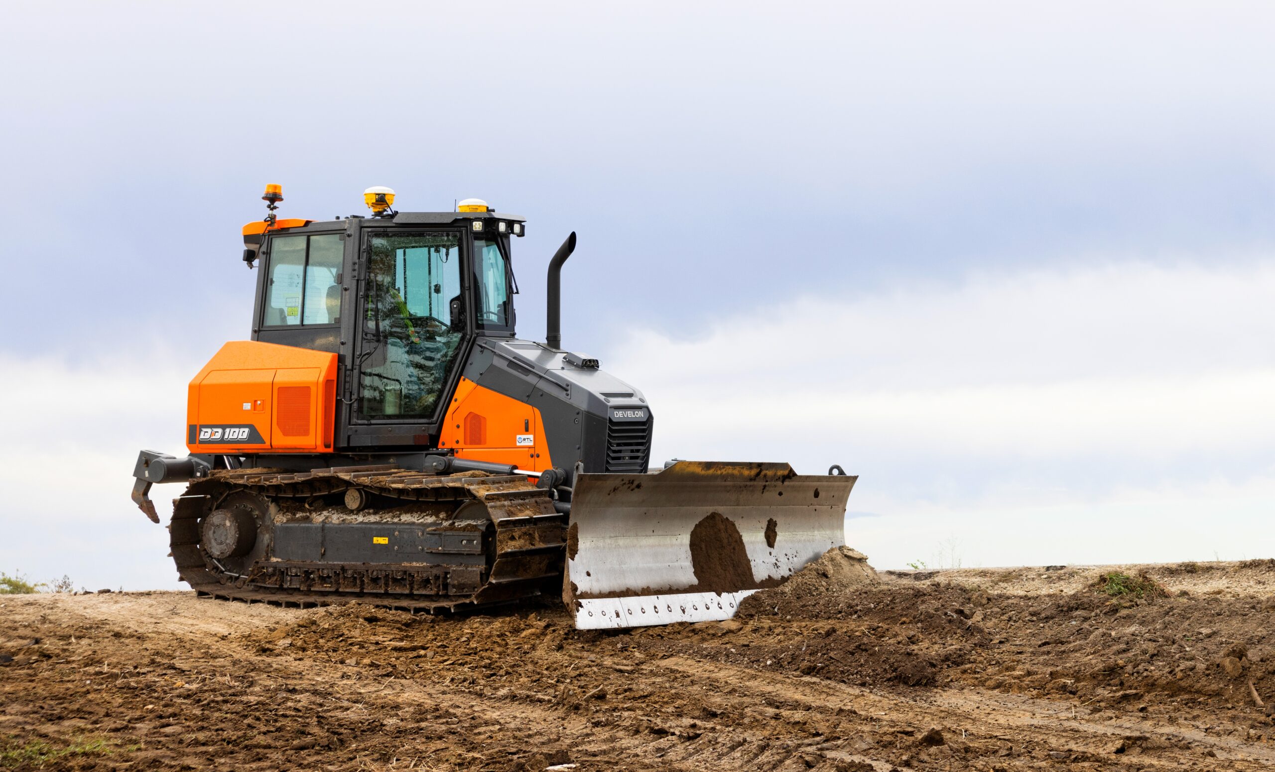 Develon-illicomat-engindechantier-machine-seinemaritime-eure-76-27-DD100-3