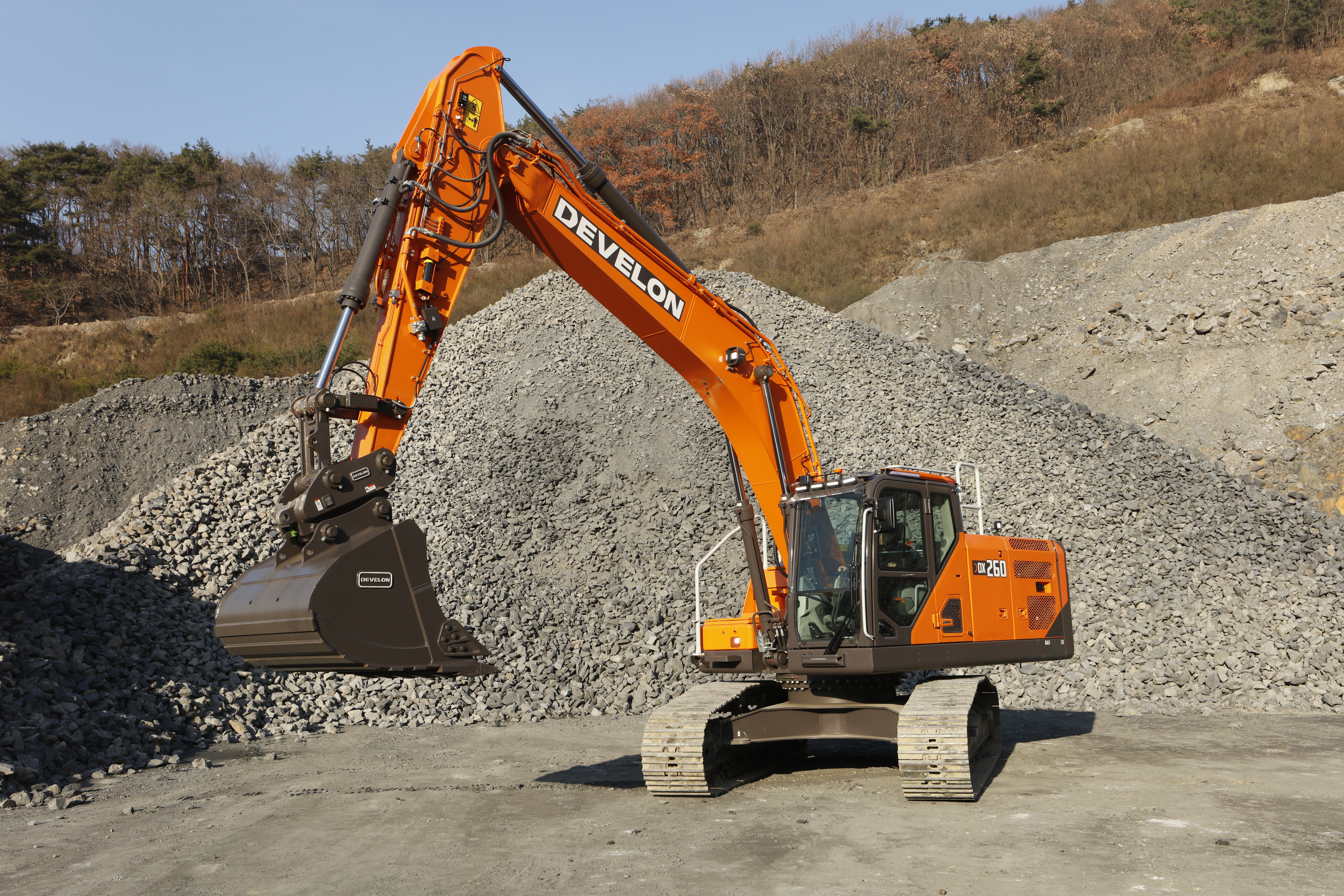 Develon-illicomat-engindechantier-machine-seinemaritime-eure-76-27-DX260LC-9_1