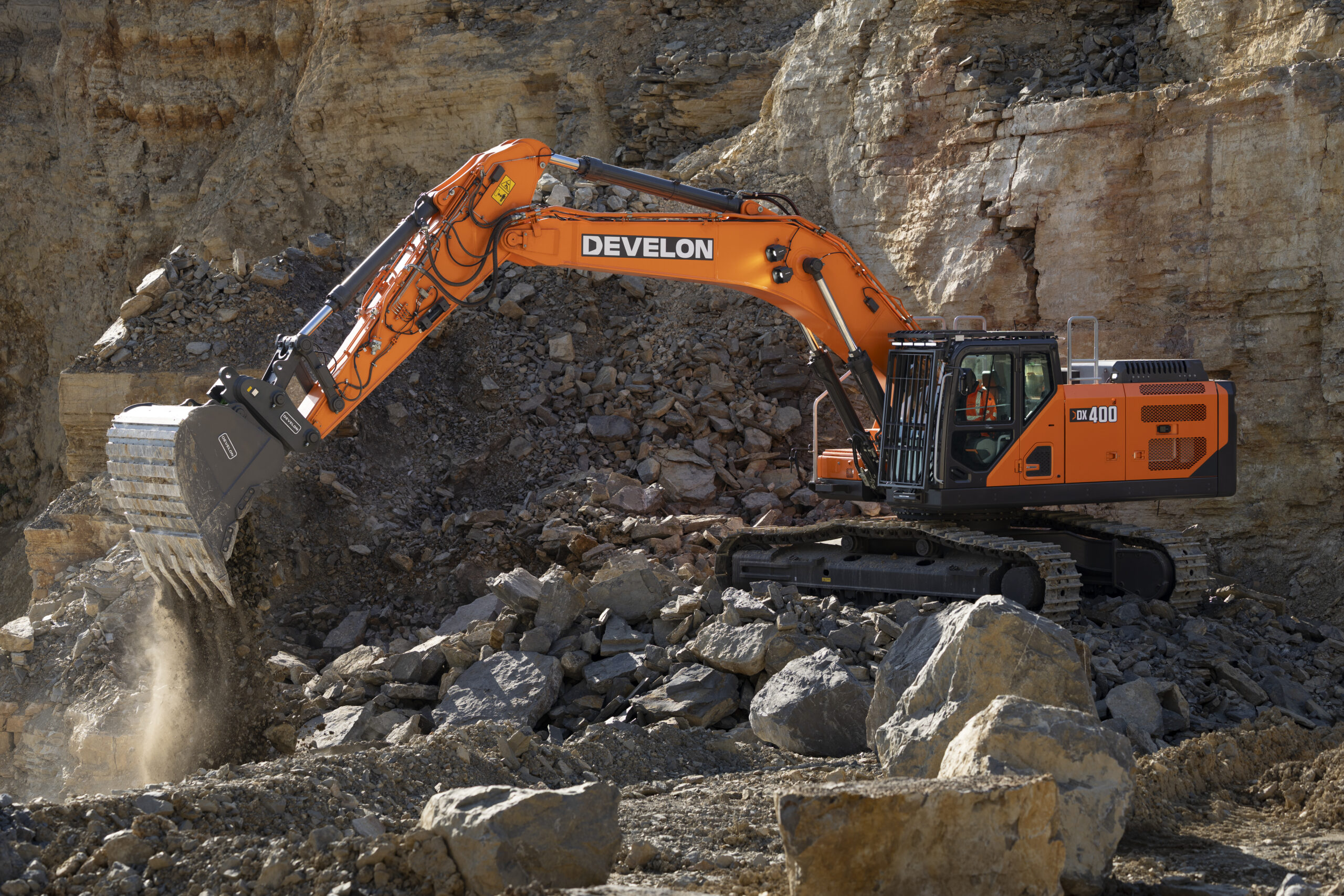 Develon-illicomat-engindechantier-machine-seinemaritime-eure-76-27-DX400HD-9_1